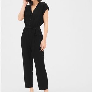 Gap short sleeve button front jumpsuit, black